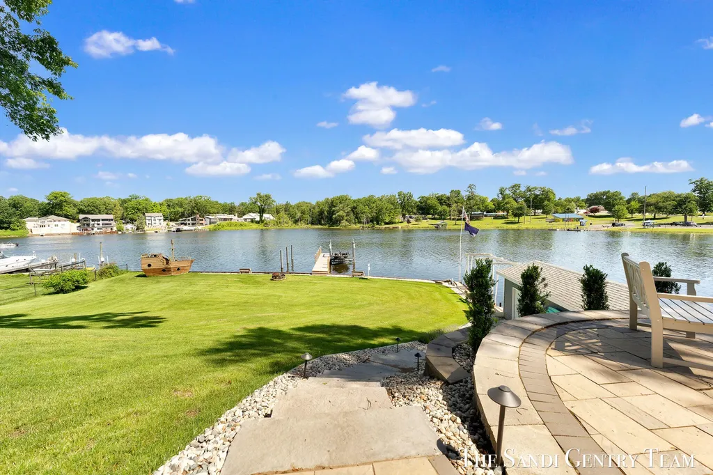 7 Circle Drive Fruitport Charter Township MI 49415