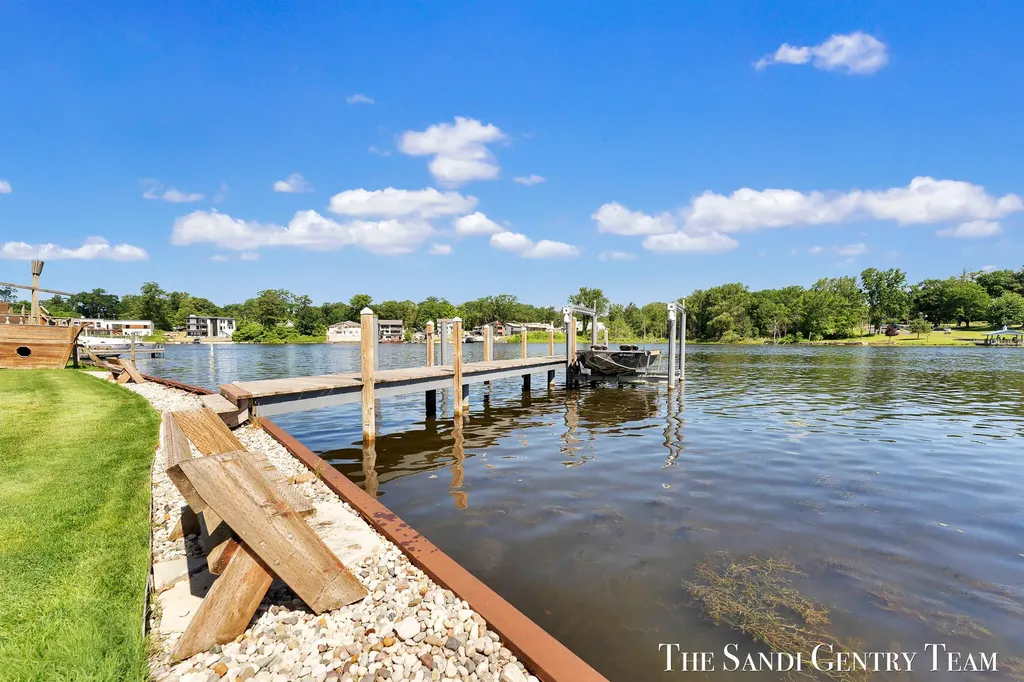 7 Circle Drive Fruitport Charter Township MI 49415