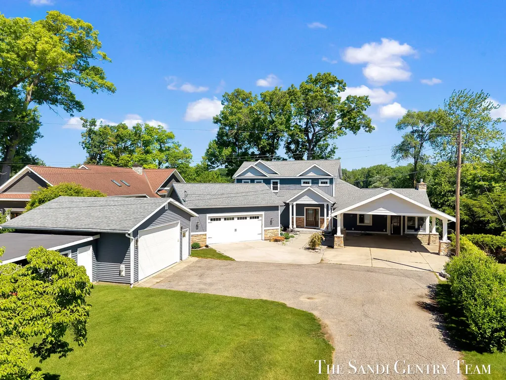7 Circle Drive Fruitport Charter Township MI 49415