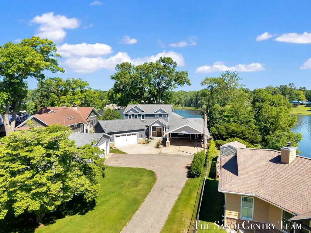 7 Circle Drive Fruitport Charter Township MI 49415