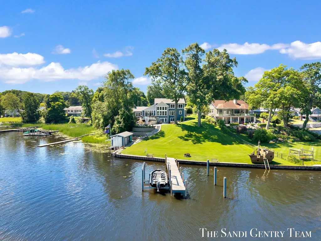 7 Circle Drive Fruitport Charter Township MI 49415