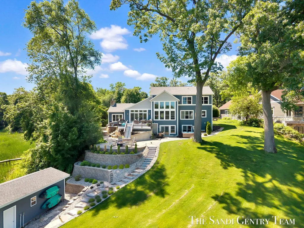 7 Circle Drive Fruitport Charter Township MI 49415