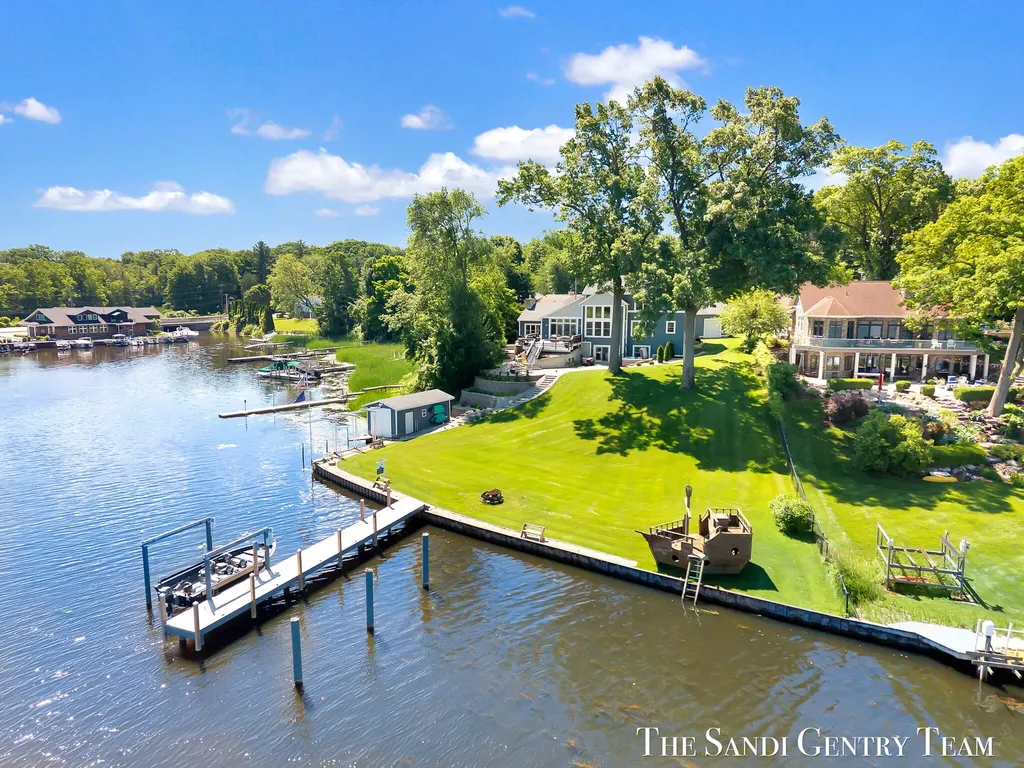 7 Circle Drive Fruitport Charter Township MI 49415