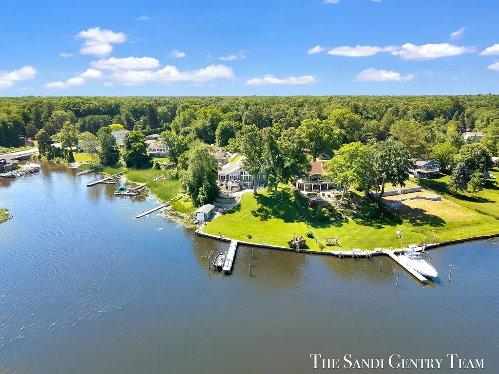 7 Circle Drive Fruitport Charter Township MI 49415
