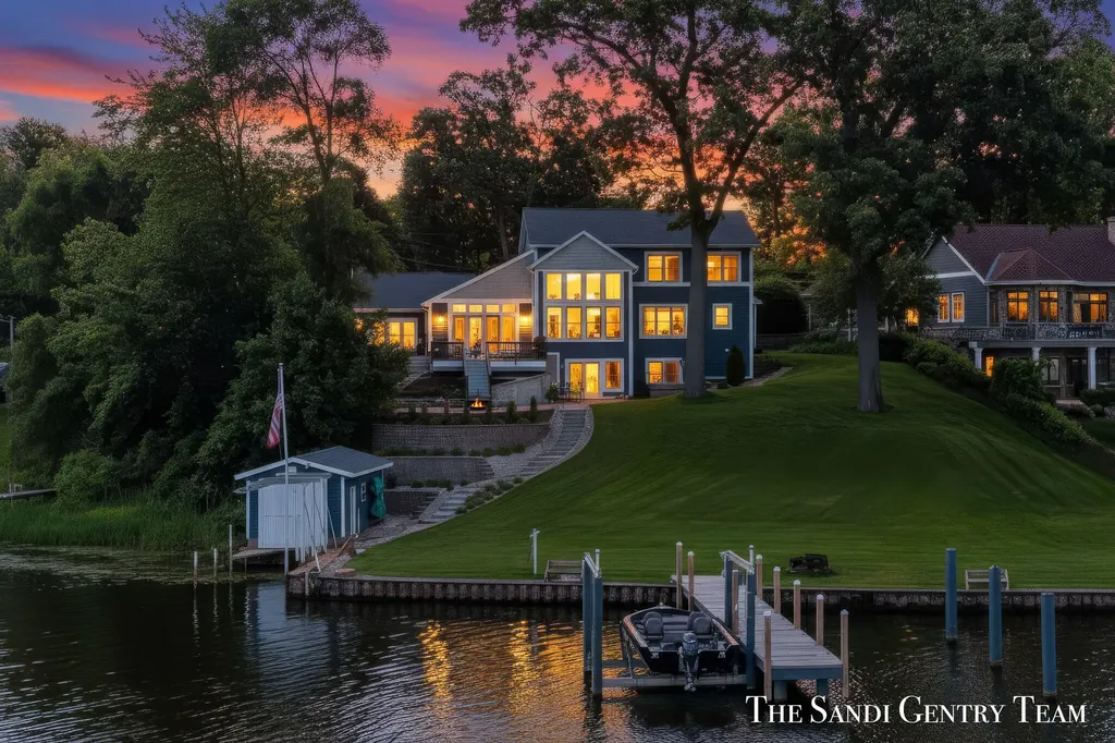7 Circle Drive Fruitport Charter Township MI 49415