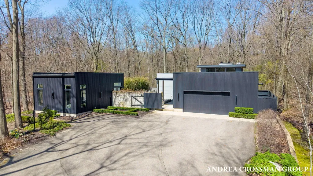 6919 Bendemeer Drive Saugatuck Township MI 49408