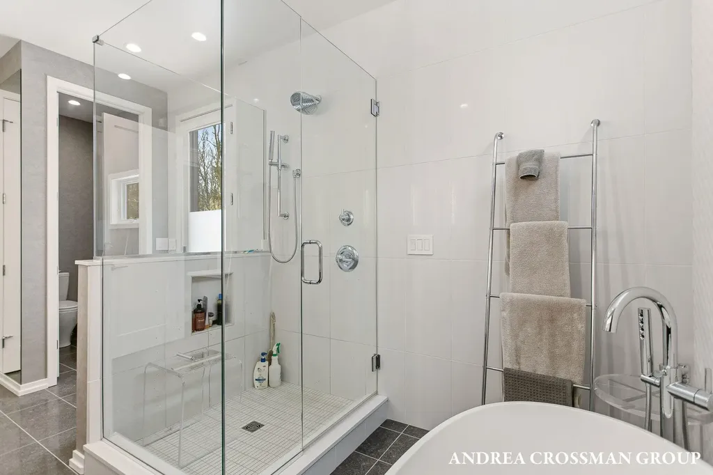 6919 Bendemeer Drive Saugatuck Township MI 49408