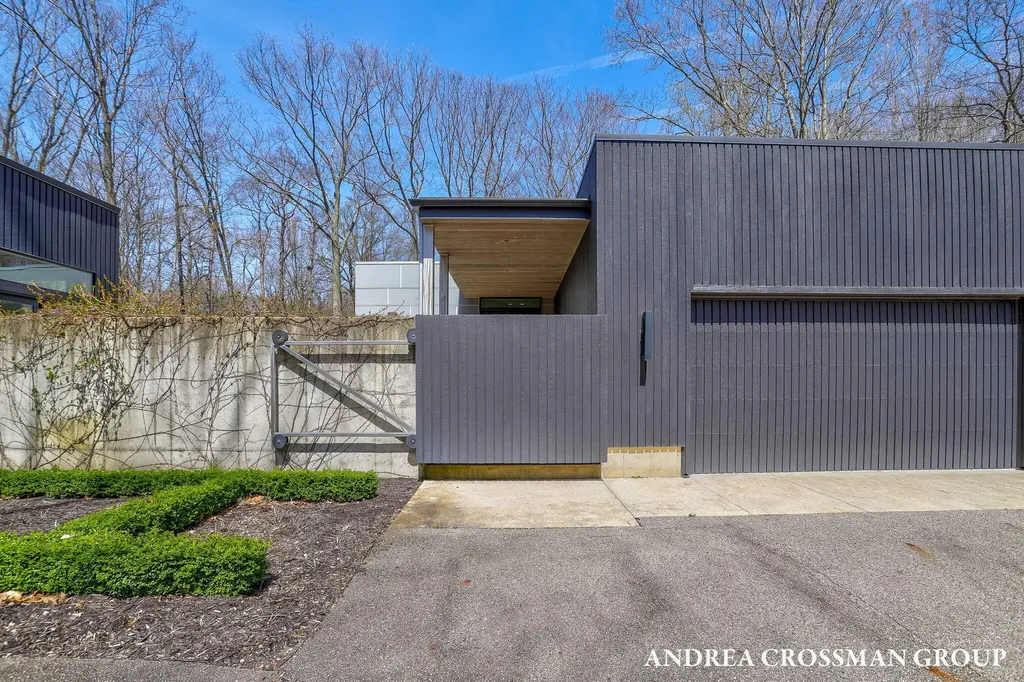6919 Bendemeer Drive Saugatuck Township MI 49408