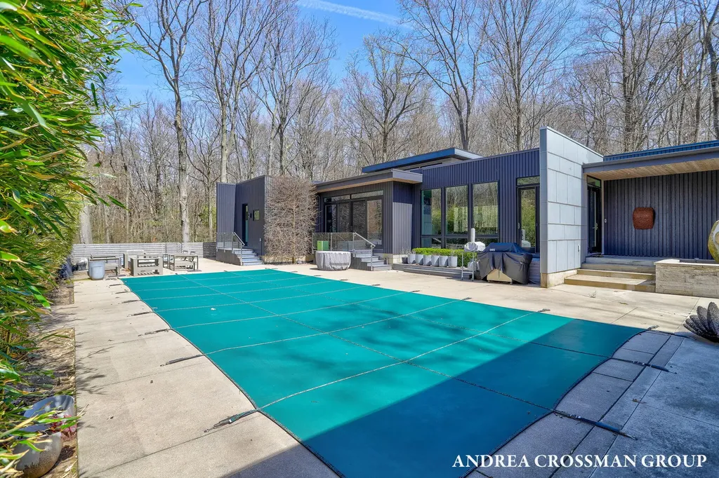 6919 Bendemeer Drive Saugatuck Township MI 49408