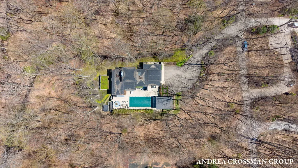 6919 Bendemeer Drive Saugatuck Township MI 49408
