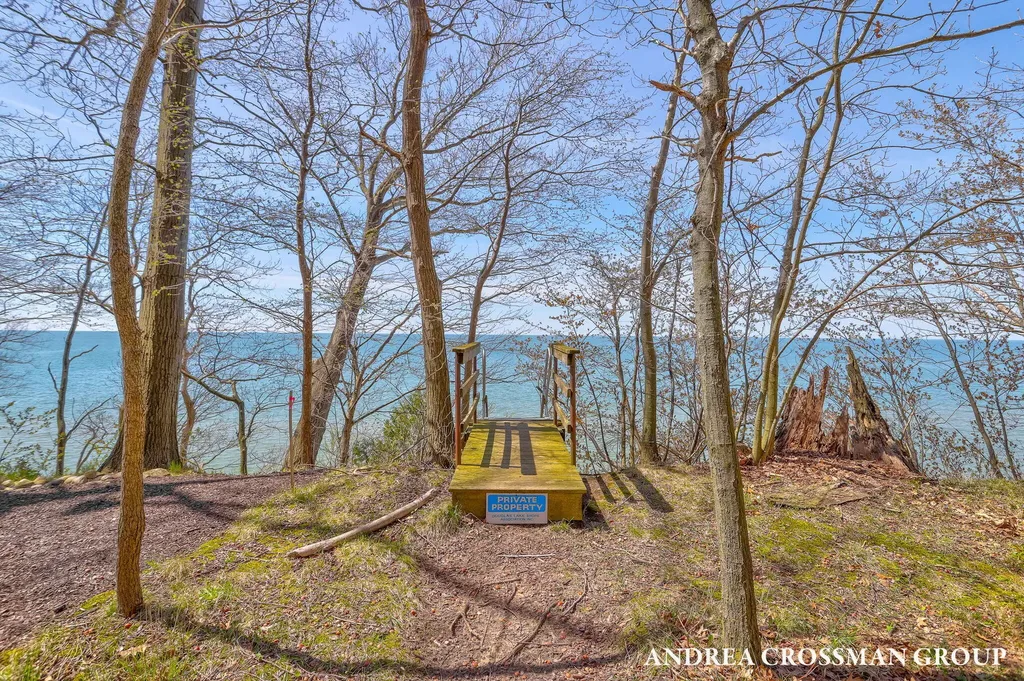 6919 Bendemeer Drive Saugatuck Township MI 49408