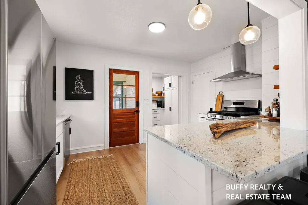2208 Torrent Street Muskegon City MI 49441