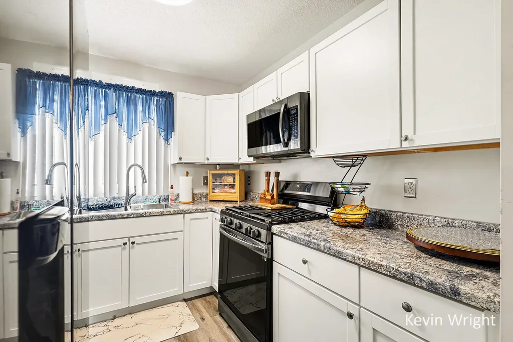1374 W Norton Avenue Roosevelt Park City MI 49441