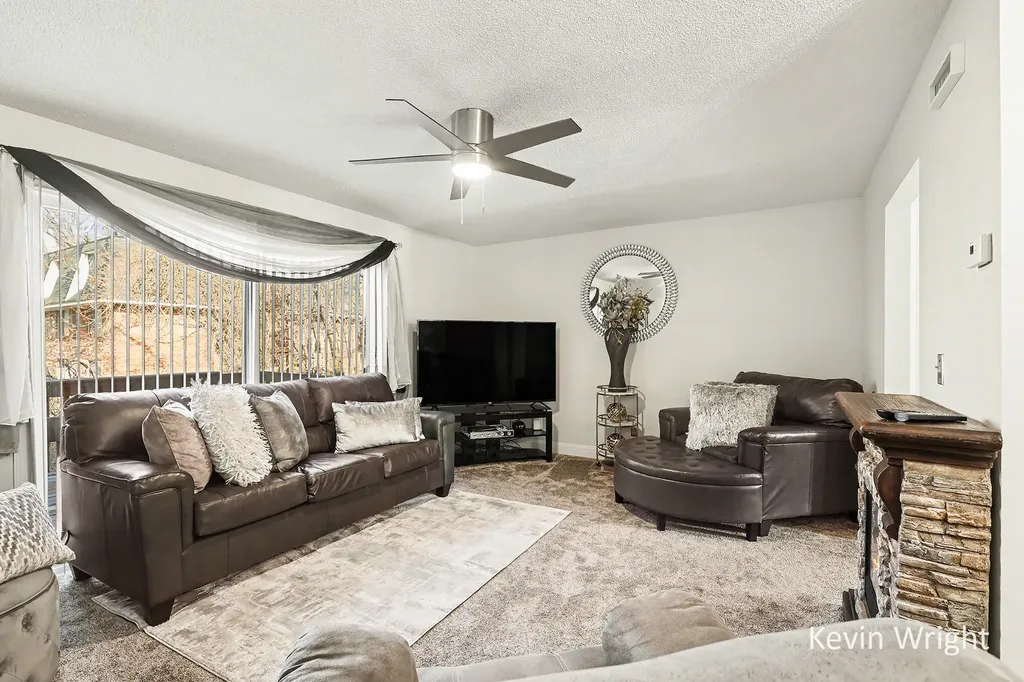 1374 W Norton Avenue Roosevelt Park City MI 49441