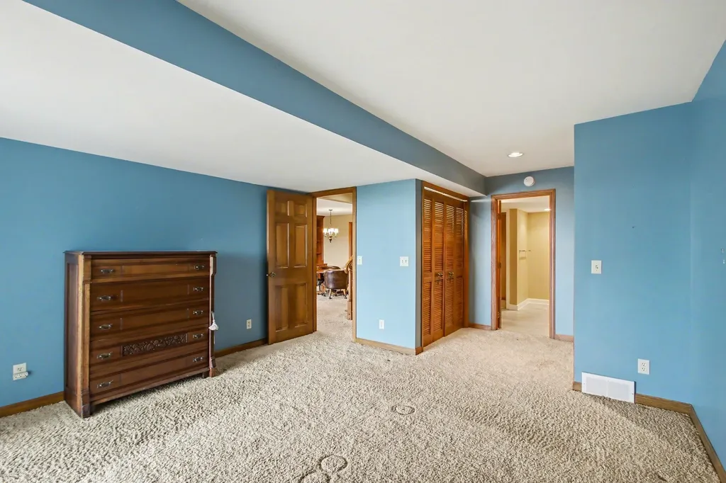 16840 Landing Drive Ferrysburg City MI 49456