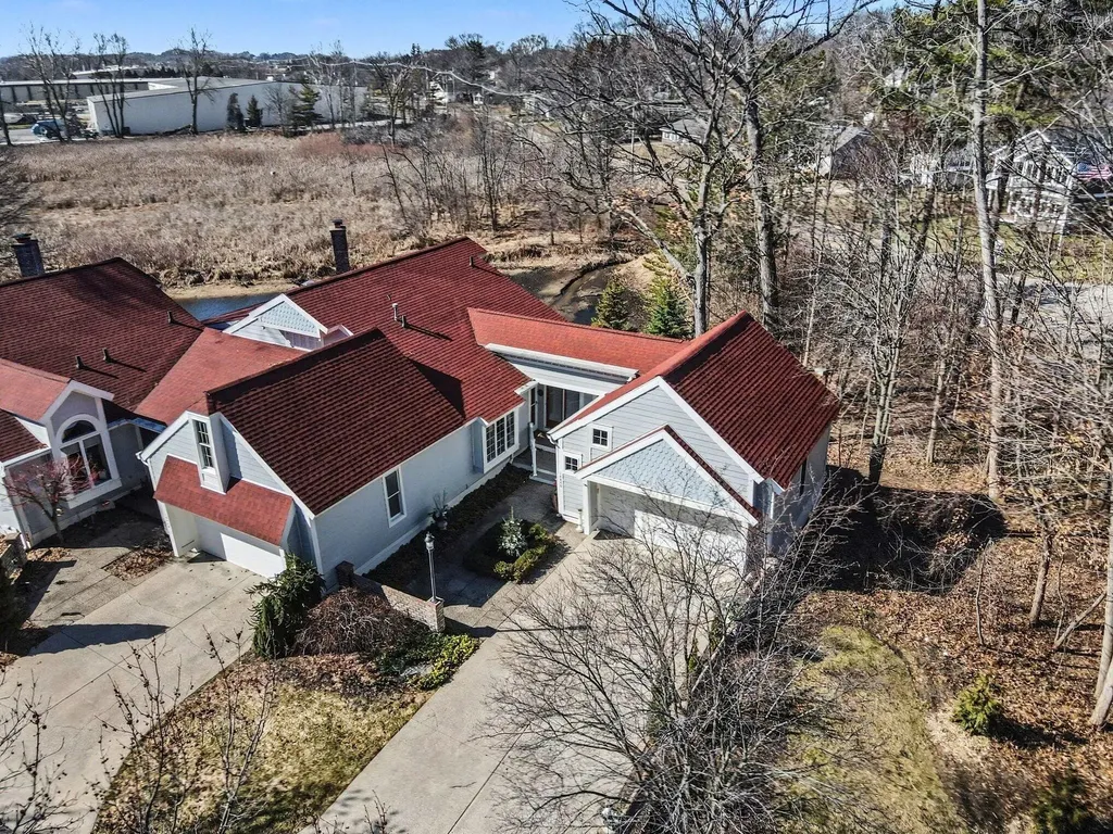 16840 Landing Drive Ferrysburg City MI 49456