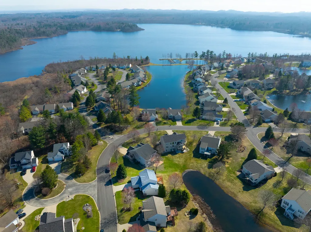 6779 Winter Creek Road Norton Shores City MI 49444