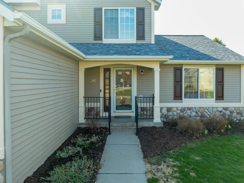 6779 Winter Creek Road Norton Shores City MI 49444