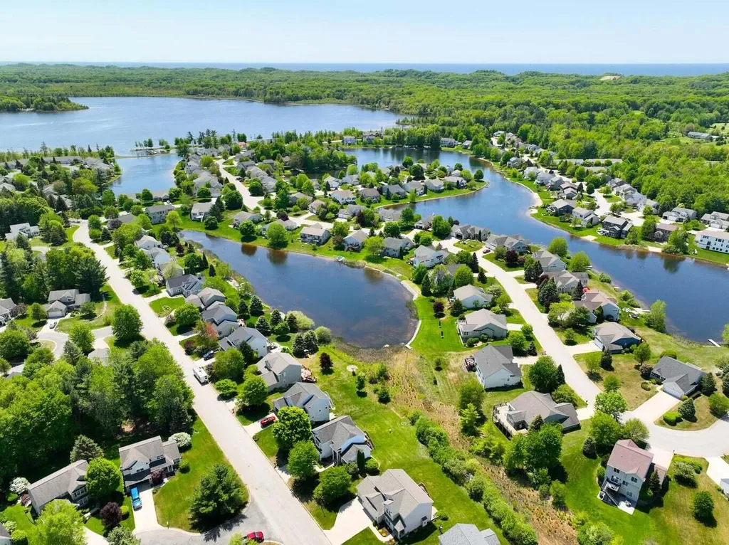 6779 Winter Creek Road Norton Shores City MI 49444