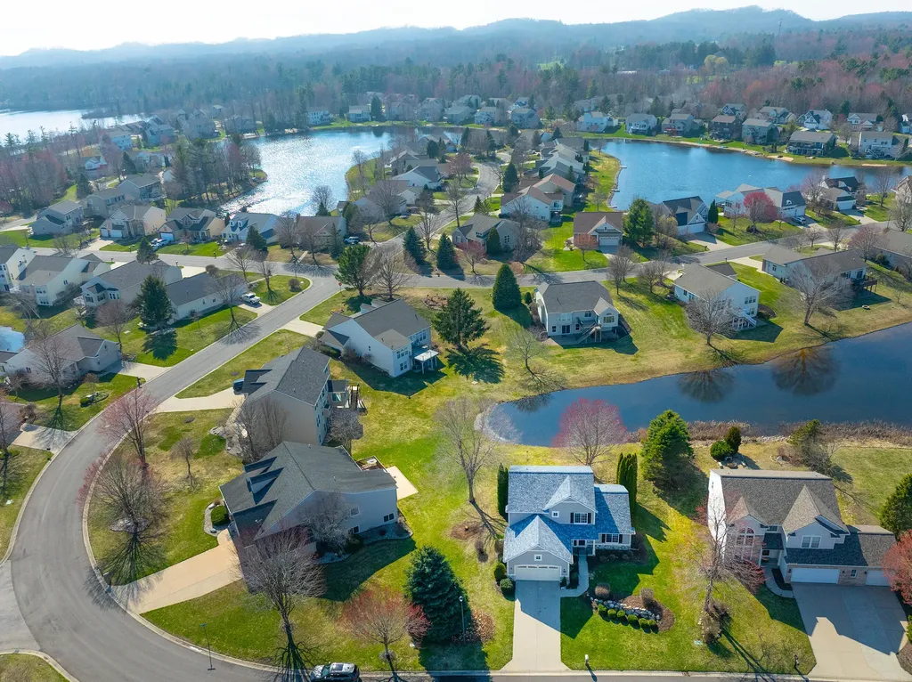 6779 Winter Creek Road Norton Shores City MI 49444