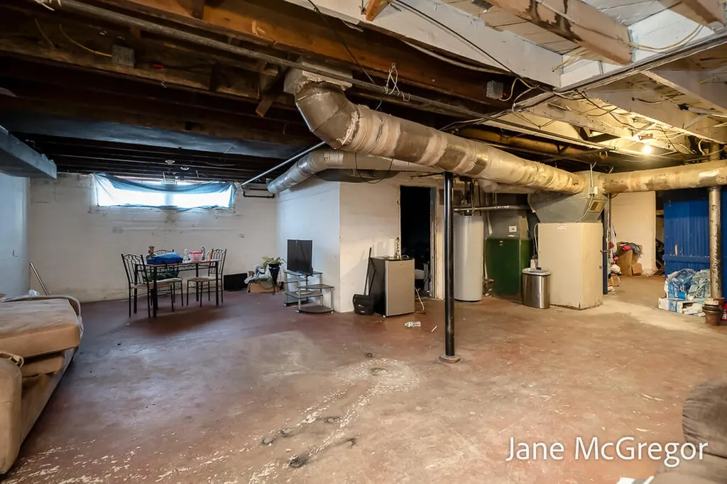 1350 Arthur Street Muskegon City MI 49442