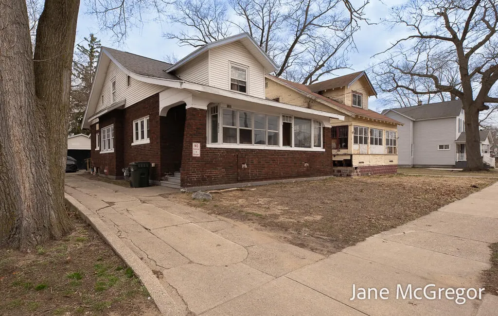 1350 Arthur Street Muskegon City MI 49442