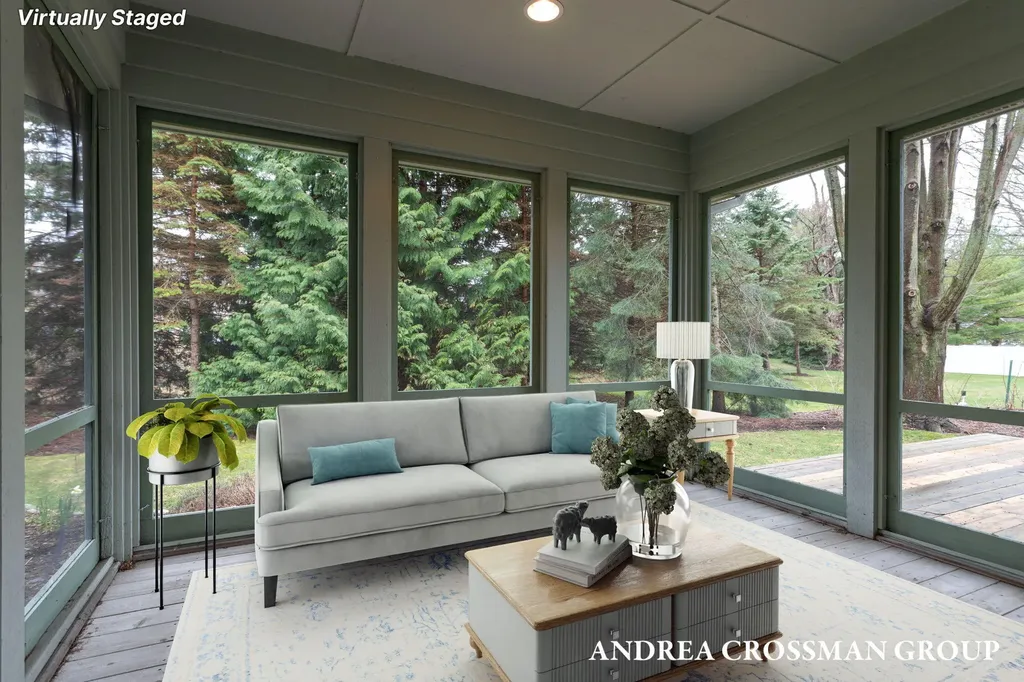 2286 Perry Street Park Township MI 49424