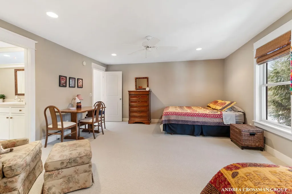 2286 Perry Street Park Township MI 49424