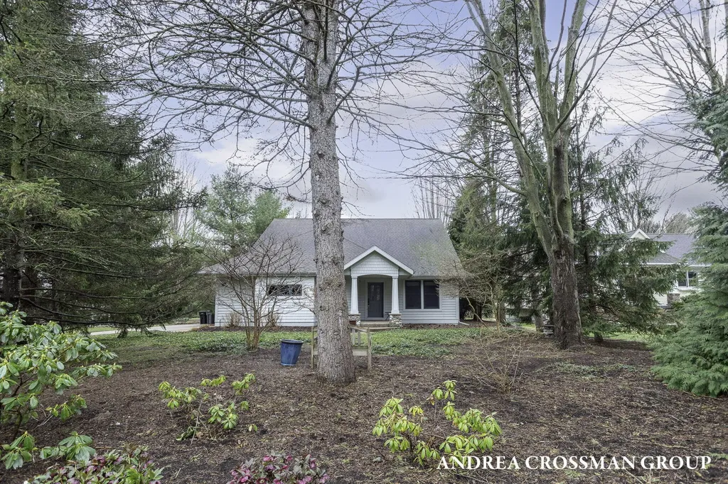 2286 Perry Street Park Township MI 49424