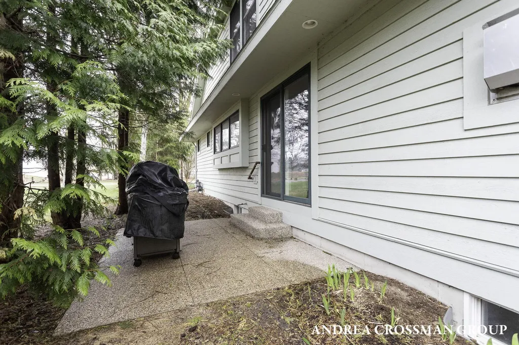 2286 Perry Street Park Township MI 49424