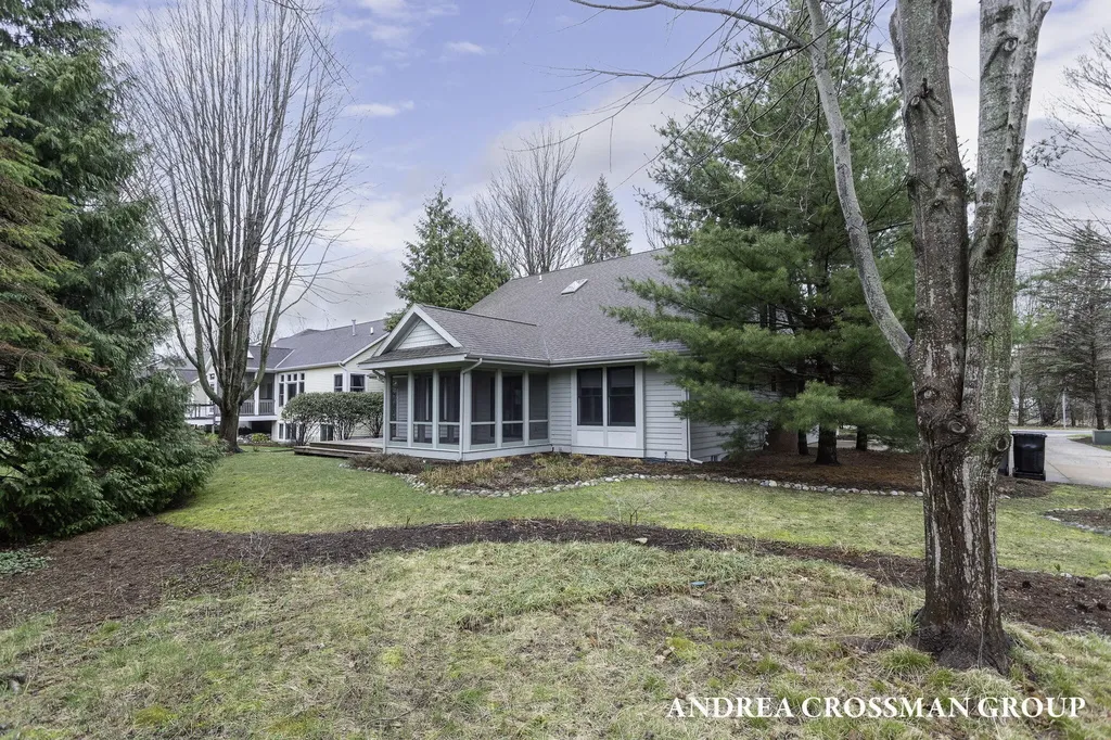 2286 Perry Street Park Township MI 49424