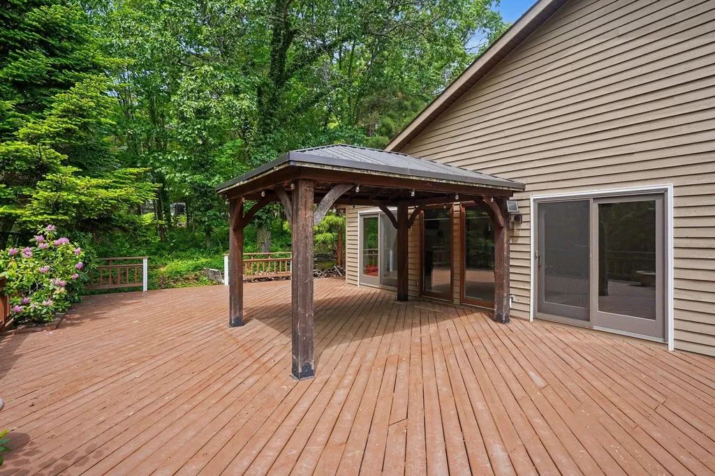 17871 N Fruitport Road Spring Lake Township MI 49456