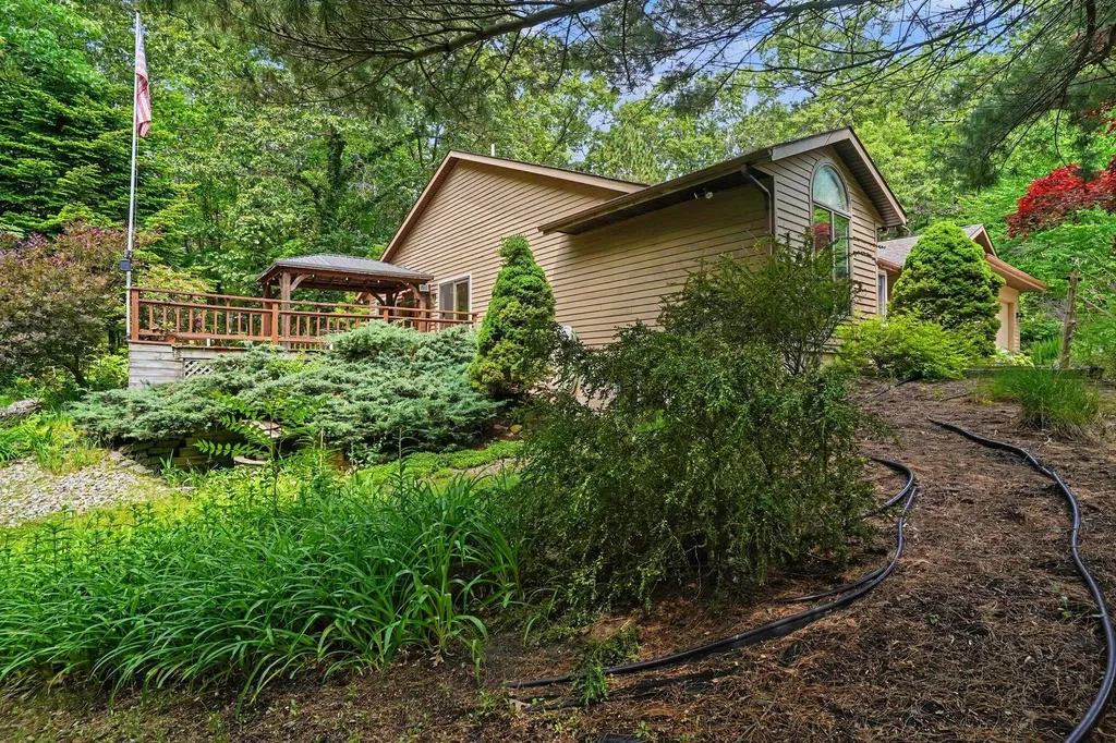17871 N Fruitport Road Spring Lake Township MI 49456