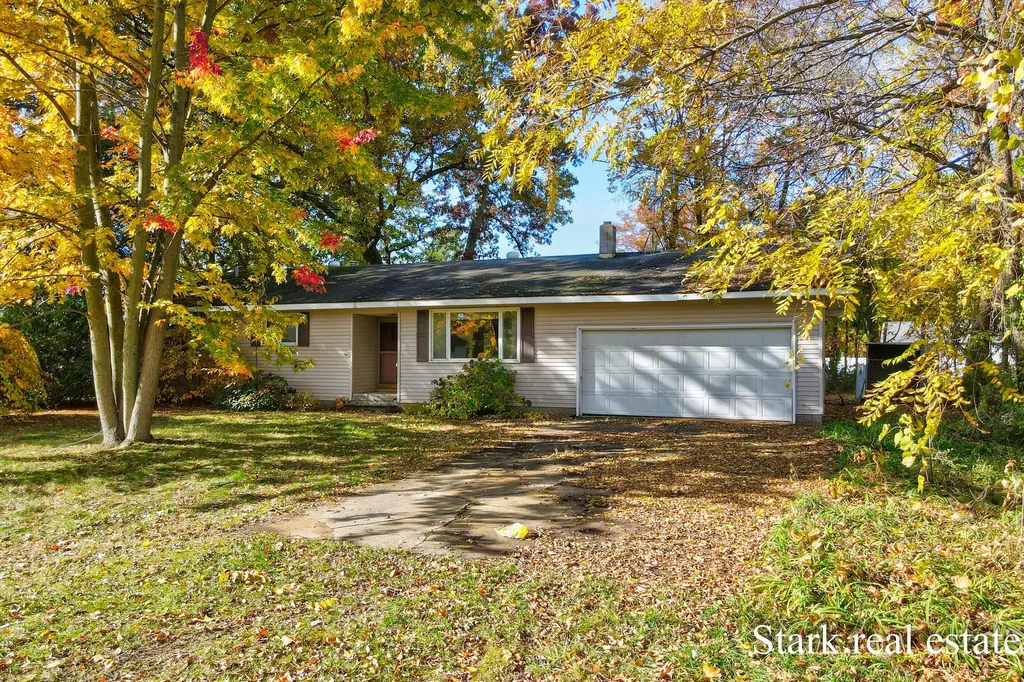 275 S 8th Avenue Fruitport Charter Township MI 49415