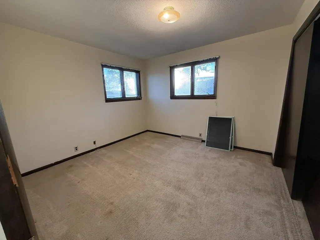 275 S 8th Avenue Fruitport Charter Township MI 49415