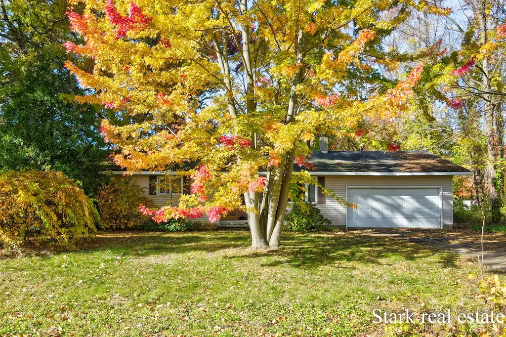 275 S 8th Avenue Fruitport Charter Township MI 49415