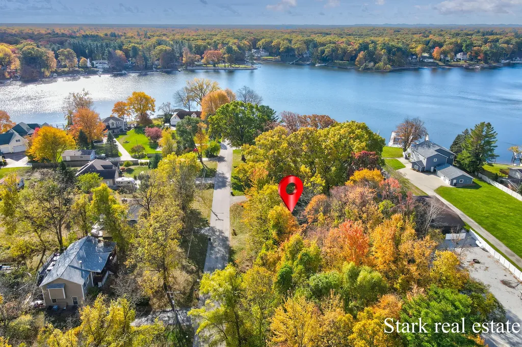 275 S 8th Avenue Fruitport Charter Township MI 49415