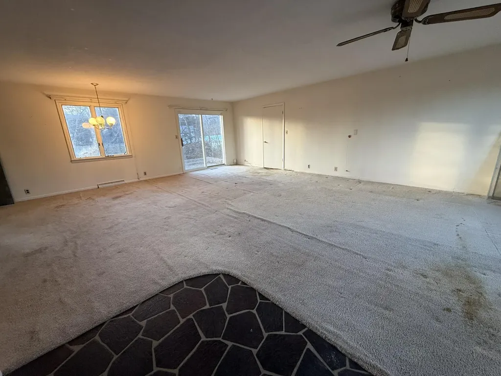 275 S 8th Avenue Fruitport Charter Township MI 49415