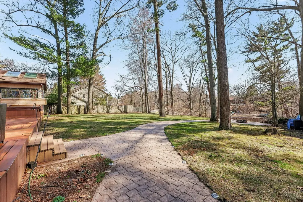 1437 Brookwood Drive Norton Shores City MI 49441