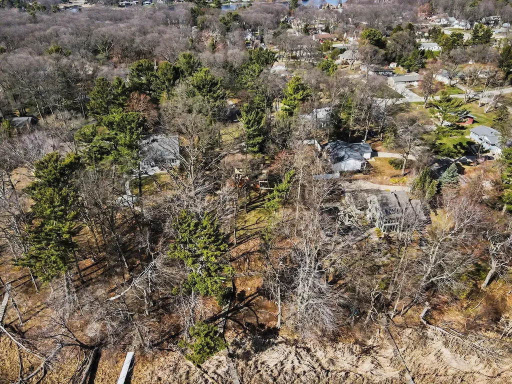 1437 Brookwood Drive Norton Shores City MI 49441