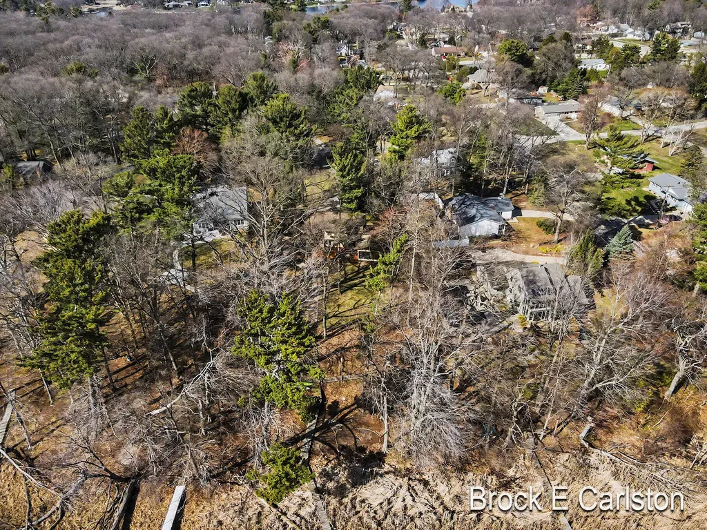 1437 Brookwood Drive Norton Shores City MI 49441