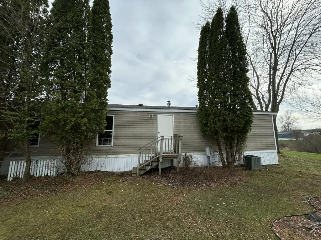 4483 Ilium Lane Walker City MI 49534