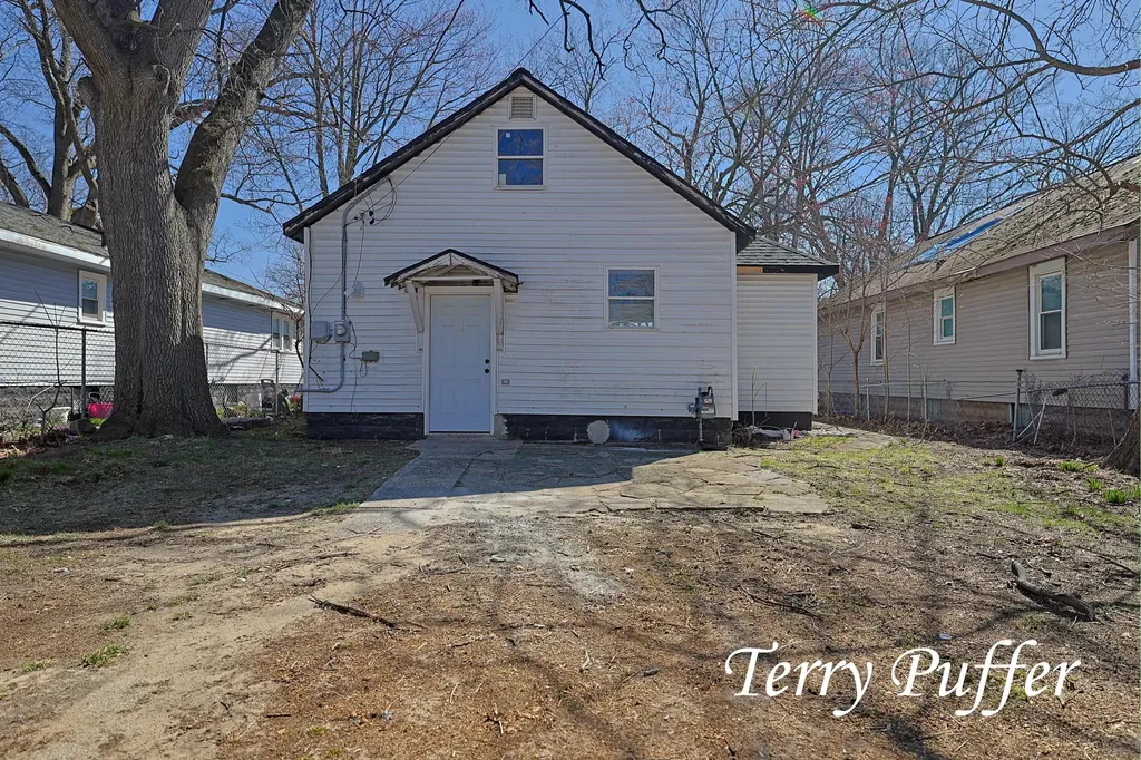 2913 Howden Street Muskegon Heights City MI 49444