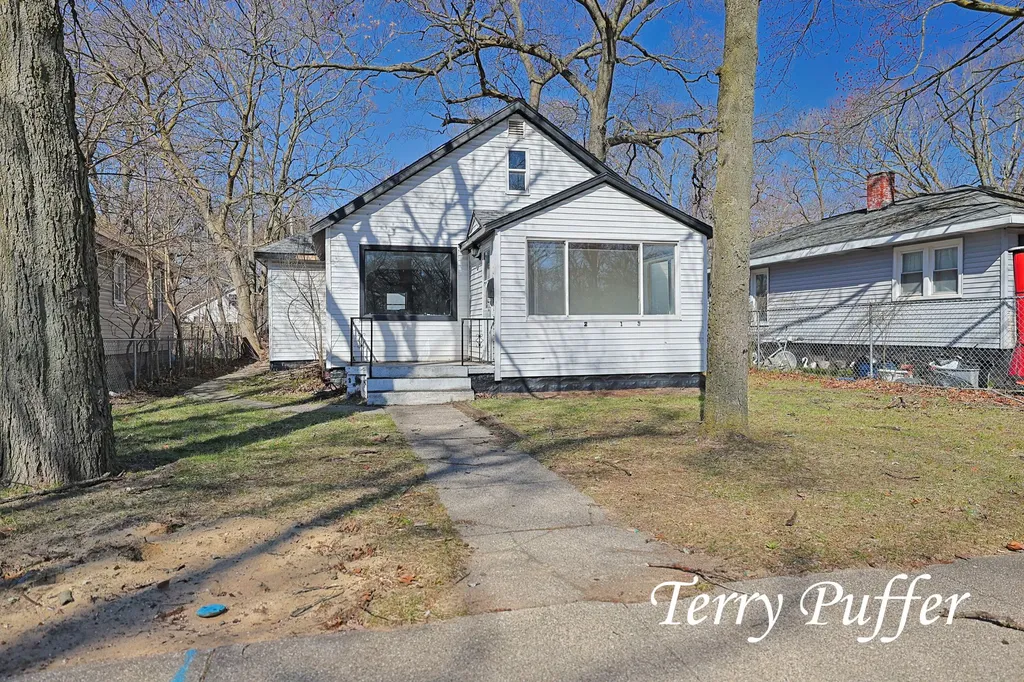 2913 Howden Street Muskegon Heights City MI 49444