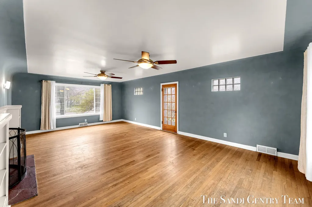 15008 Lakeshore Drive Grand Haven Charter Township MI 49417