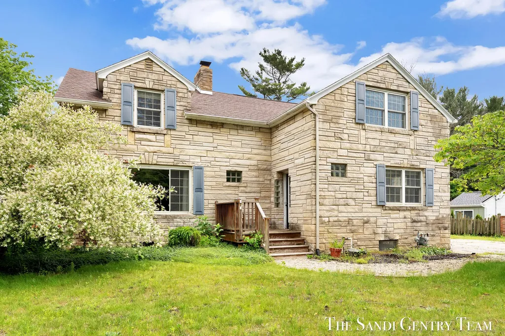 15008 Lakeshore Drive Grand Haven Charter Township MI 49417