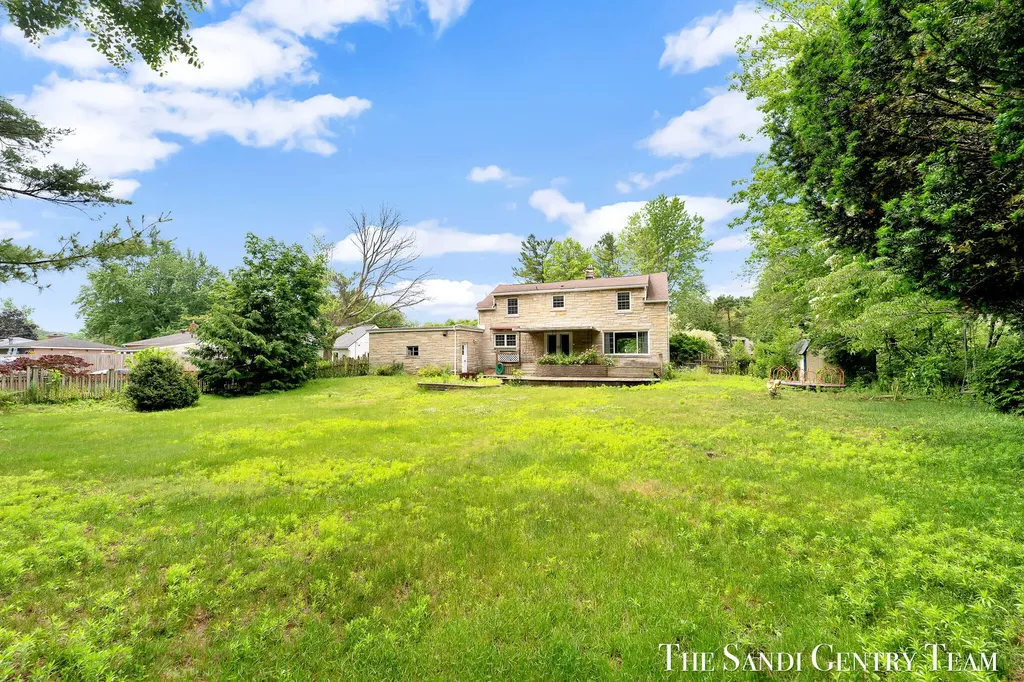 15008 Lakeshore Drive Grand Haven Charter Township MI 49417
