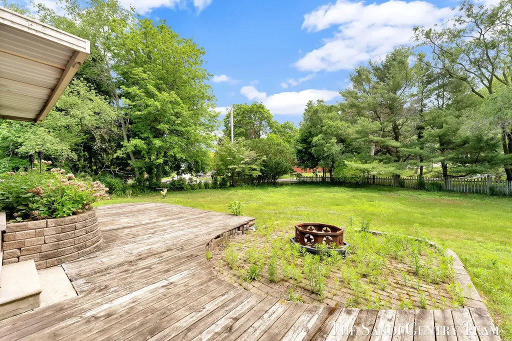15008 Lakeshore Drive Grand Haven Charter Township MI 49417