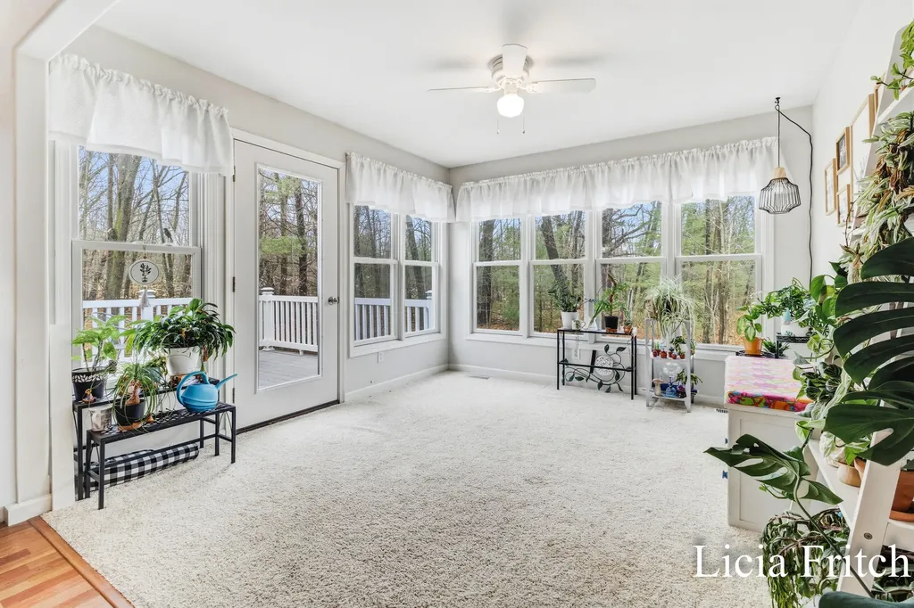 1527 W Addison Way Laketon Township MI 49445