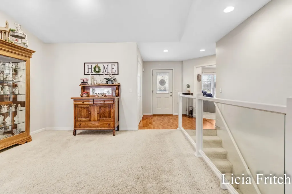 1527 W Addison Way Laketon Township MI 49445